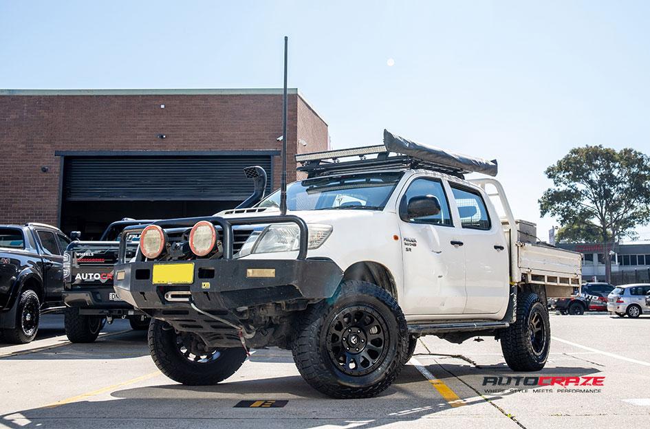 TOYOTA HILUX N70 4WD VECTOR MATTE BLACK
